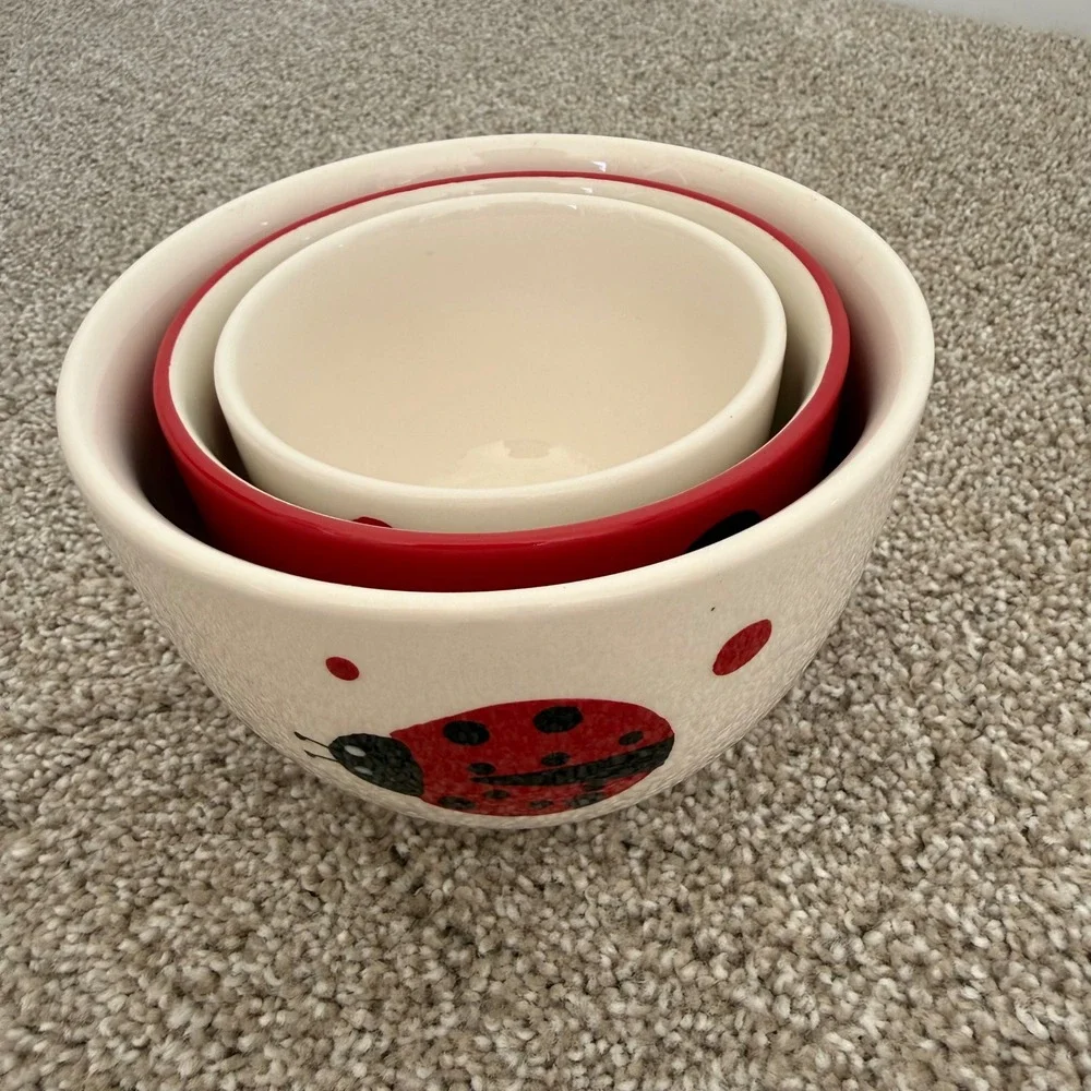 Boston Warehouse Trading Co. Ladybug Set of 3 Small Bowls Ref White Poka Dots‎